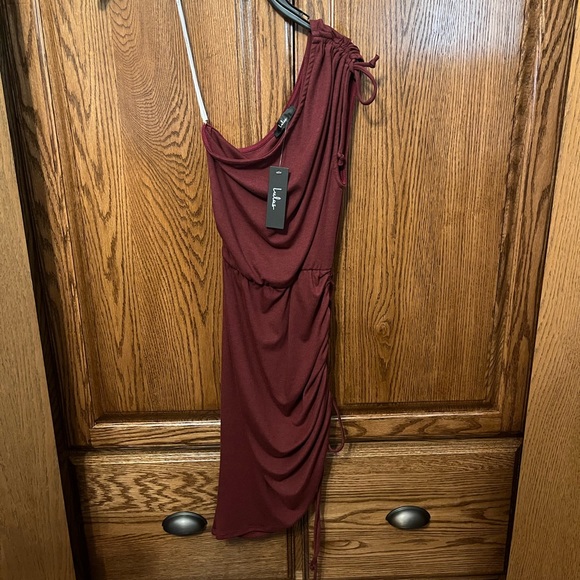 NWT Lulu’s One Shoulder Dress - Picture 5 of 8